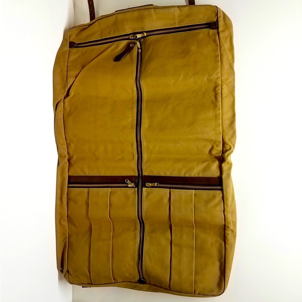 Filson USA suit bag
